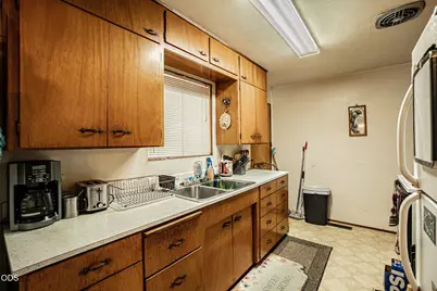 450 Grand Avenue, Central Point, OR 97502 - Photo 14