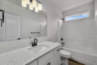 1734 NW Varnish Avenue, Redmond, OR 97756 - Photo 22