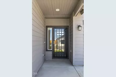 1734 NW Varnish Avenue, Redmond, OR 97756 - Photo 4