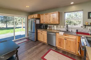 12453 SW Snug Pl, Terrebonne, OR 97760 - Photo 10