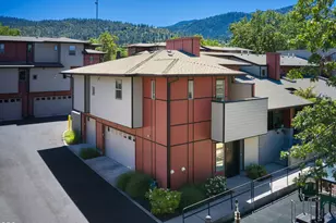 61 S Mountain Ave, Ashland, OR 97520 - Photo 1