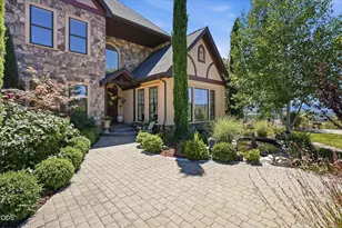 15202 Richards Way, Eagle Point, OR 97524 - Photo 10