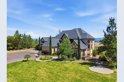 15202 Richards Way, Eagle Point, OR 97524 - Photo 4