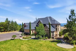 15202 Richards Way, Eagle Point, OR 97524 - Photo 4