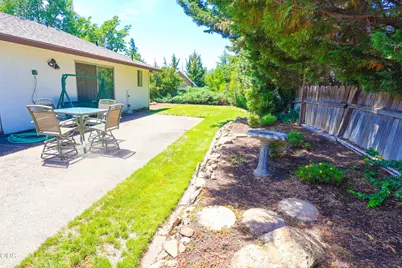 2311 Amaryllis Street, Medford, OR 97504 - Photo 30