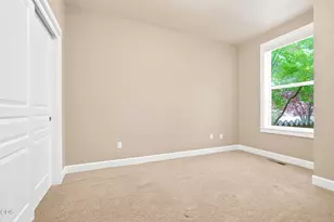61421 Davis Lake Loop, Bend, OR 97702 - Photo 22