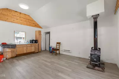 104 Fir Street, Shady Cove, OR 97539 - Photo 12