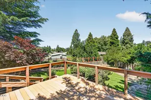 416 Piccadilly Cir, Medford, OR 97504 - Photo 24