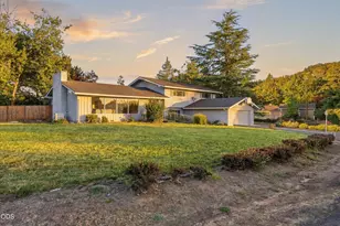 242 Yale Dr, Medford, OR 97504 - Photo 46