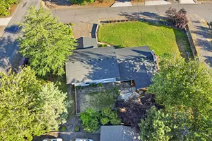 242 Yale Dr, Medford, OR 97504 - Photo 52