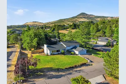 242 Yale Drive, Medford, OR 97504 - Photo 48