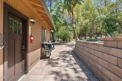 6589 Whispering Pines Lane, Jacksonville, OR 97530 - Photo 44
