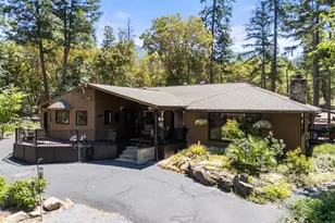 6589 Whispering Pines Ln, Jacksonville, OR 97530 - Photo 4