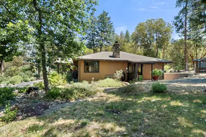 6589 Whispering Pines Lane, Jacksonville, OR 97530 - Photo 8