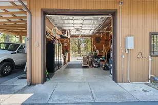 6589 Whispering Pines Ln, Jacksonville, OR 97530 - Photo 48