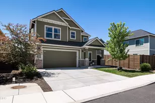 20571 Rolen Ave, Bend, OR 97702 - Photo 2