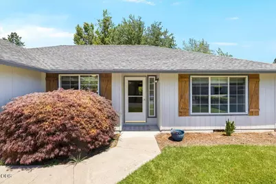1156 Ginger Way, Medford, OR 97501 - Photo 2