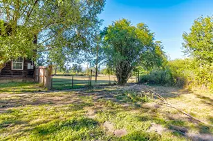19560 Williams Hwy, Williams, OR 97544 - Photo 32