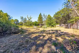 19560 Williams Hwy, Williams, OR 97544 - Photo 36