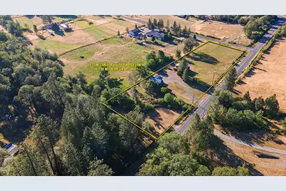 19560 Williams Highway, Williams, OR 97544 - Photo 48