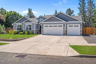 63337 Stonewood Dr, Bend, OR 97701 - Photo 2