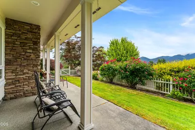 2226 SE Linden Lane, Grants Pass, OR 97527 - Photo 2