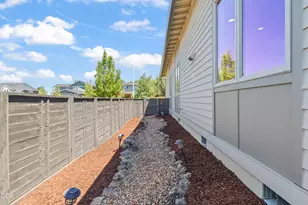 63177 Iner Loop, Bend, OR 97701 - Photo 32