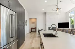 63177 Iner Loop, Bend, OR 97701 - Photo 12