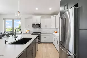 63177 Iner Loop, Bend, OR 97701 - Photo 10