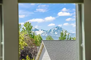 63177 Iner Loop, Bend, OR 97701 - Photo 4