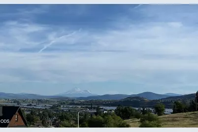 551 Bella Vista Loop, Klamath Falls, OR 97601 - Photo 1