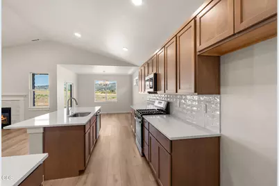 3688 Luchu Street, Medford, OR 97504 - Photo 12