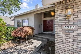 1031 Kristen Dr, Medford, OR 97504 - Photo 6