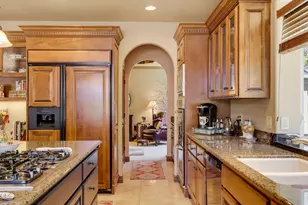 635 7th Fairway Dr, Medford, OR 97504 - Photo 30