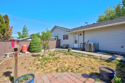 854 SW 23rd Court, Redmond, OR 97756 - Photo 26