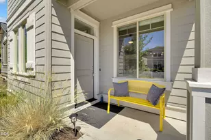 61094 SE Sydney Harbor Dr, Bend, OR 97702 - Photo 4