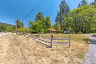 925 Meadow View Dr, Williams, OR 97544 - Photo 58