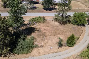 925 Meadow View Dr, Williams, OR 97544 - Photo 64