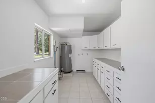 925 Meadow View Dr, Williams, OR 97544 - Photo 14