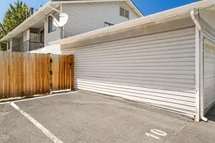 1630 SE Tempest Dr, Bend, OR 97702 - Photo 32