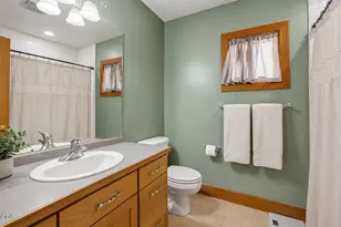 67480 Cloverdale Rd, Bend, OR 97703 - Photo 44