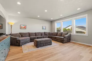 2859 SW 47th St, Redmond, OR 97756 - Photo 12