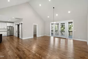 615 NW 89th St, Redmond, OR 97756 - Photo 16