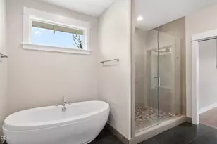 615 NW 89th St, Redmond, OR 97756 - Photo 26