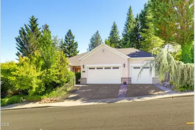 1119 NW Morgan Lane, Grants Pass, OR 97526 - Photo 2