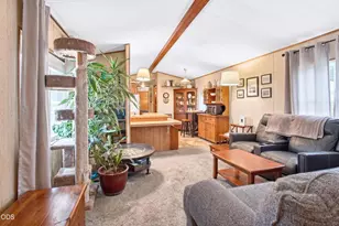 672 Kylee Ann, Medford, OR 97501 - Photo 2