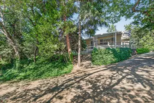 624 Crowson Rd, Ashland, OR 97520 - Photo 10