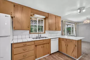 624 Crowson Rd, Ashland, OR 97520 - Photo 16