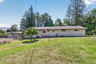 624 Crowson Rd, Ashland, OR 97520 - Photo 6