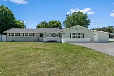 630 NE Loper Avenue NE, Prineville, OR 97754 - Photo 1